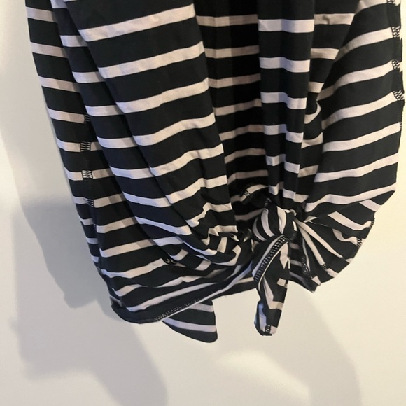 Lululemon open back tank - Picture 3 of 4